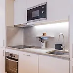 Modern Rustic Flat In Santos By Lovelystay Lägenhet Lisboa