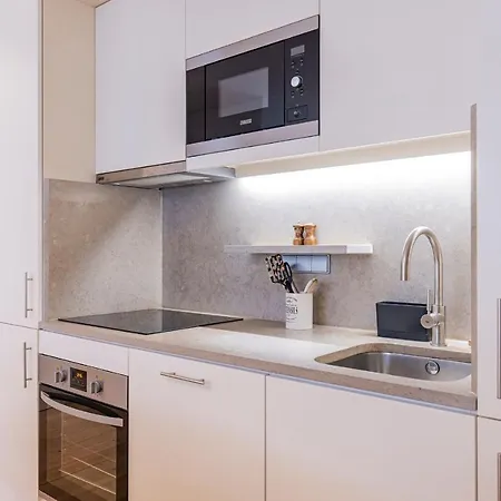 Modern Rustic Flat In Santos By Lovelystay 아파트 리스본