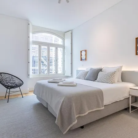 Modern Rustic Flat In Santos By Lovelystay 아파트