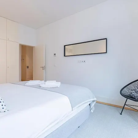 Spacious 1Bdr In Santos By Lovelystay * Lisboa