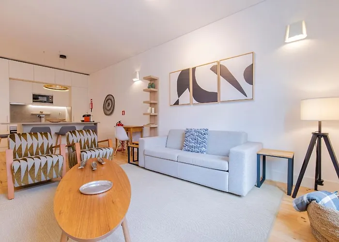 Modern Rustic Flat In Santos By Lovelystay Apartman