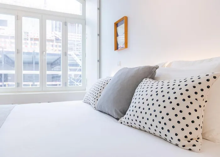 Modern Rustic Flat In Santos By Lovelystay Lissabon