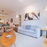 Modern Rustic Flat In Santos By Lovelystay Apartmán